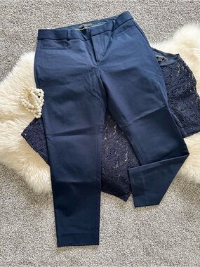 ✨Banana Republic Navy Cropped Sloan Slim Ankle Pants Size 6 Petite✨